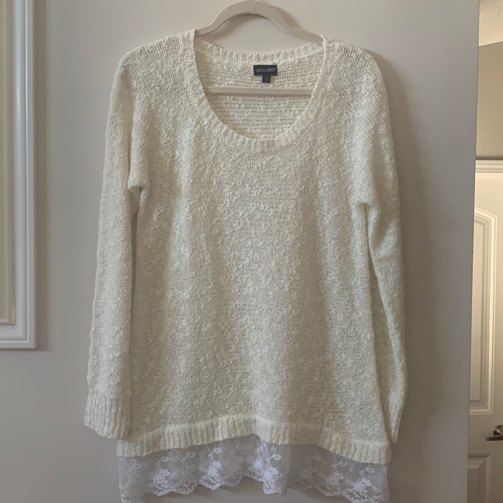 Love & Liberty, Sz L, cream scoop neck sweater with lace waisted embellishments.